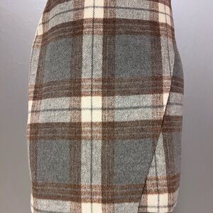 Elegant Plaid Pencil Skirt in Gray and Brown